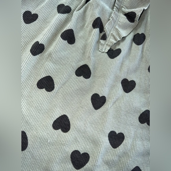 Cat & Jack Sage Green with Black Heart Small Ribbed Dress Toddler size 2T EUC - Picture 3 of 5